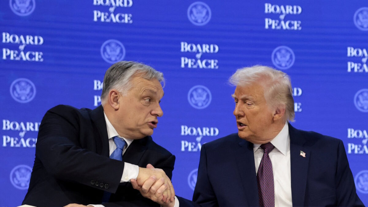 Ο Βίκτορ Όρμπαν με τον Ντόναλντ Τραμπ