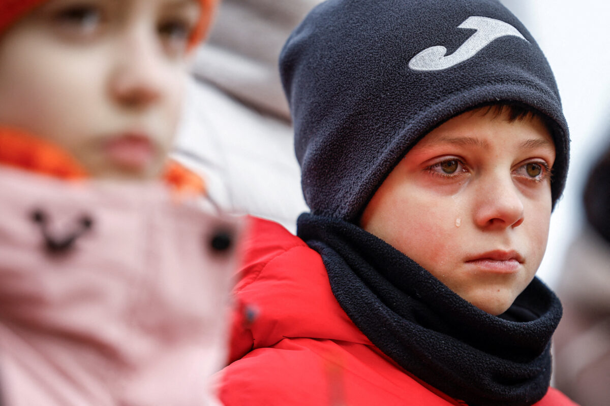 παιδί δακρύζει στο Ιρπίν