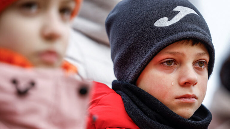 παιδί δακρύζει στο Ιρπίν