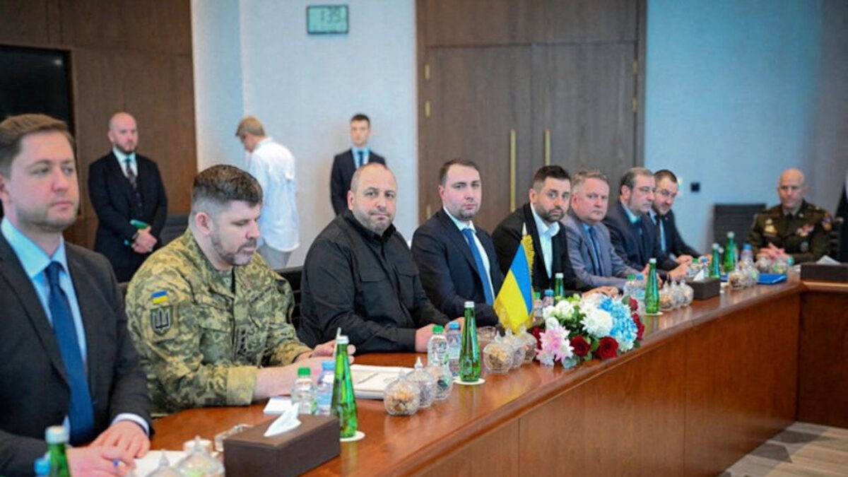 Η ουκρανική αντιπροσωπεία στις διαπραγματεύσεις