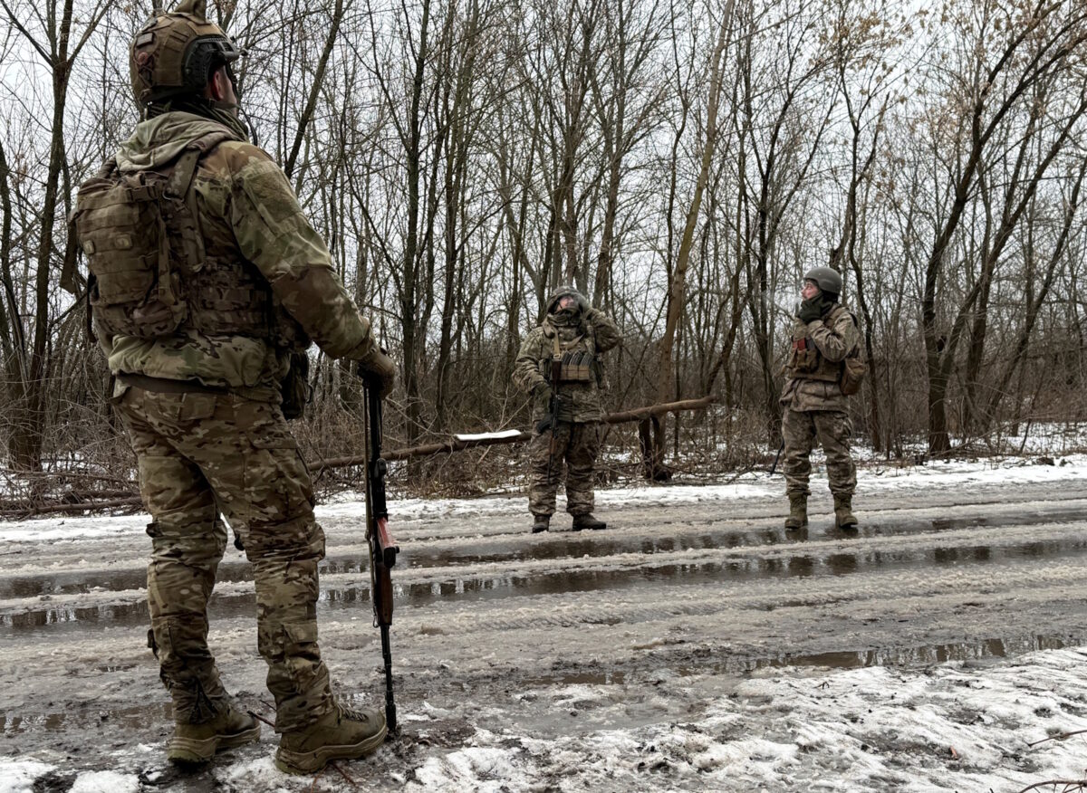 Ουκρανοί στρατιώτες σε περιπολία