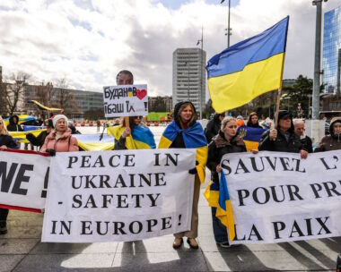 Διαδηλωτές στην Γενεύη την ώρα των διαπραγματεύσεων Ρωσίας και Ουκρανίας