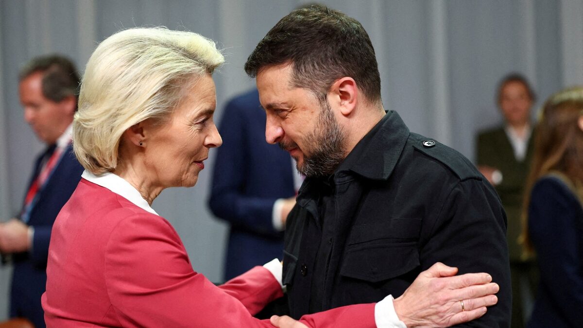 Ούρσουλα φον ντερ Λάιεν και Βολοντίμιρ Ζελένσκι