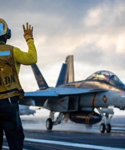 Μαχητικό αεροσκάφος F/A-18 στο αεροπλανοφόρο USS Gerald R. Ford