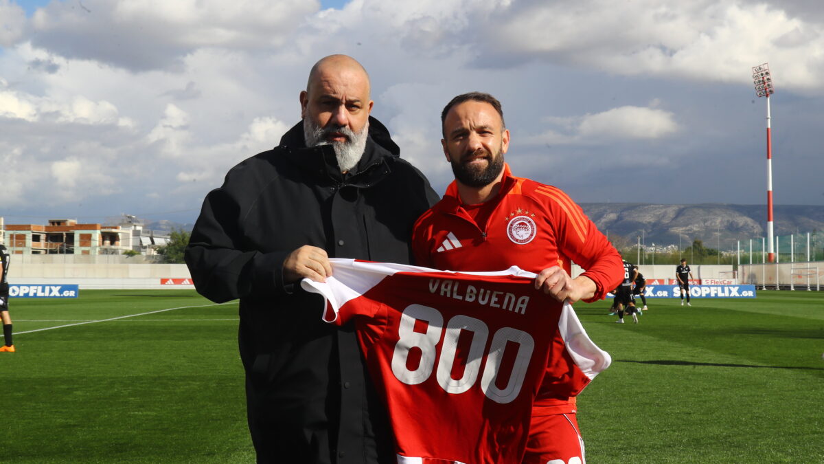 Ο Βαλμπουενά με τον Καραπαπά (ΜΑΡΚΟΣ ΧΟΥΖΟΥΡΗΣ