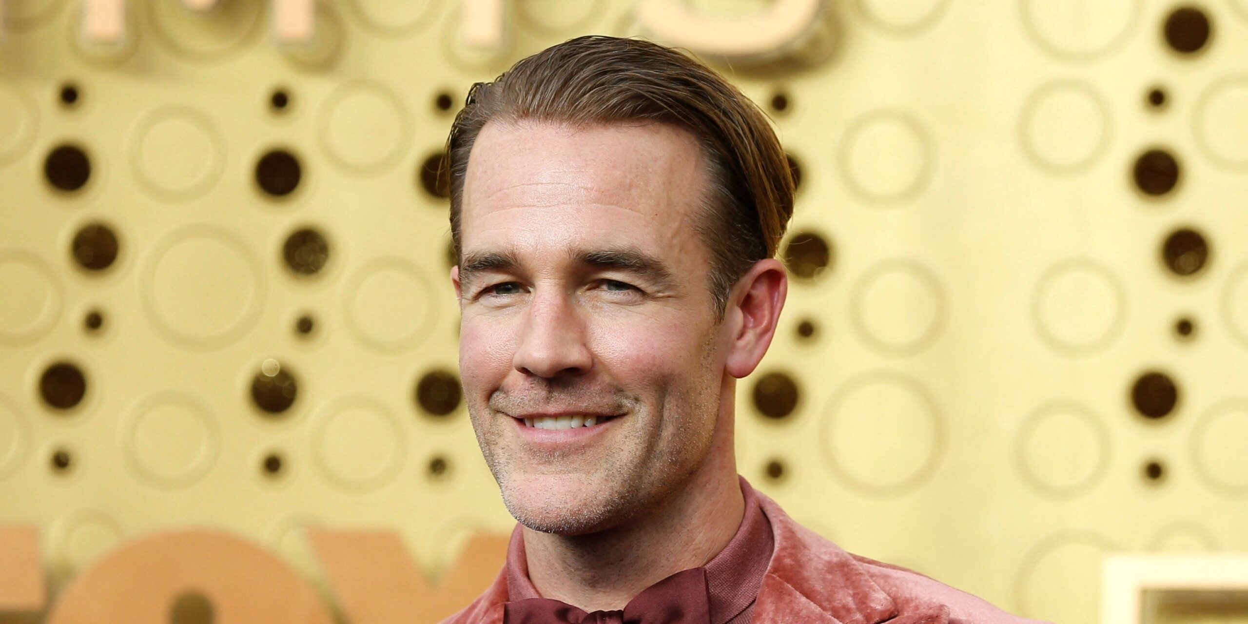 Ο Τζέιμς Βαν Ντερ Μπικ