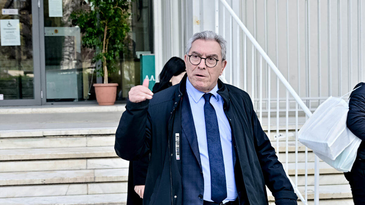 Βασίλης Καπερνάρος