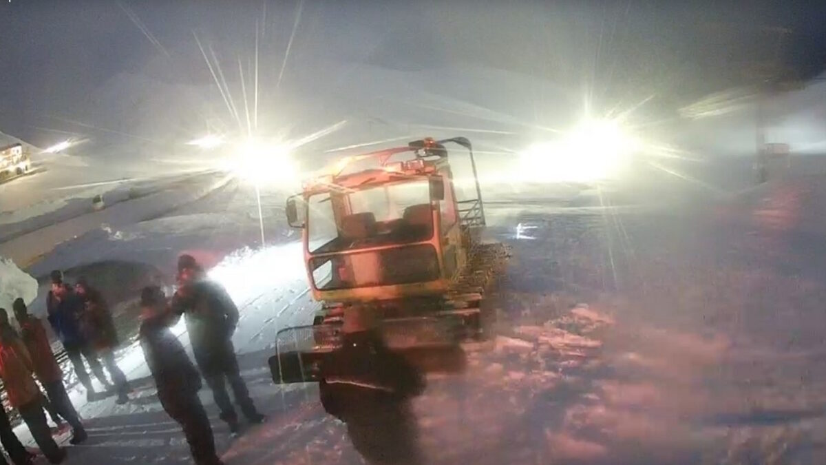 Έρευνες μέσα στα χιόνια στο Βελούχι για τον αγνοούμενο ορειβάτη