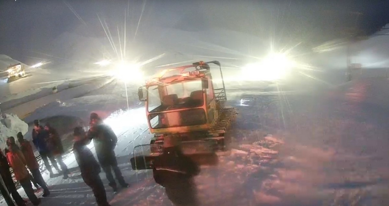 Έρευνες μέσα στα χιόνια στο Βελούχι για τον αγνοούμενο ορειβάτη