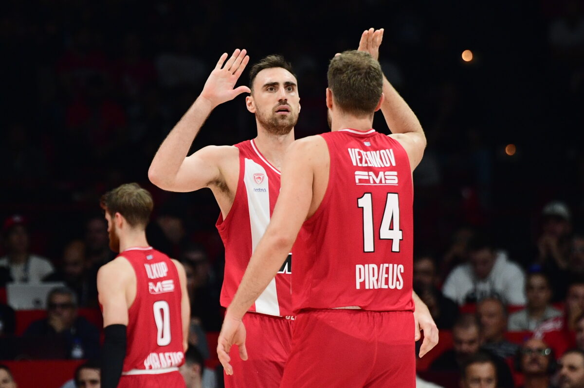 Ο Βεζένκοφ και ο Μιλουτίνοφ