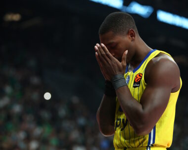 Ο Λόνι Γουόκερ