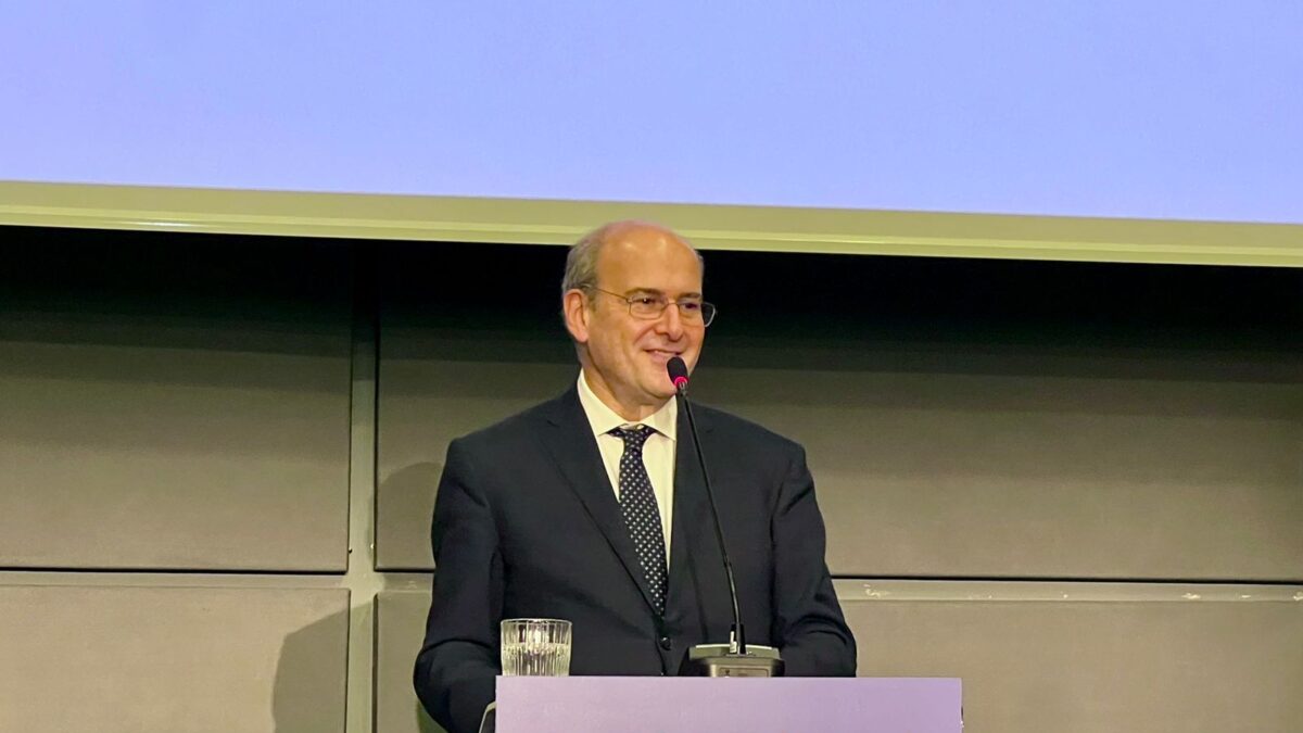 Ο Κωστής Χατζηδάκης