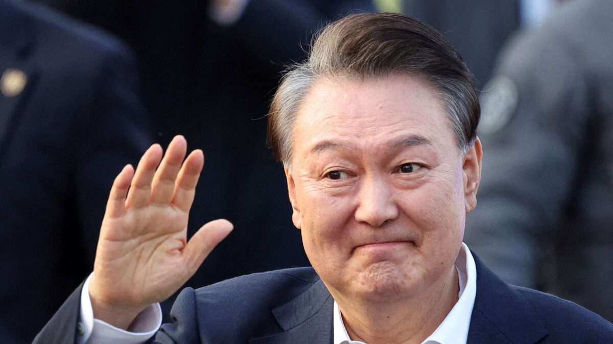 Γιουν Σουκ Γέολ. ο πρώην πρόεδρος της Νότιας Κορέας