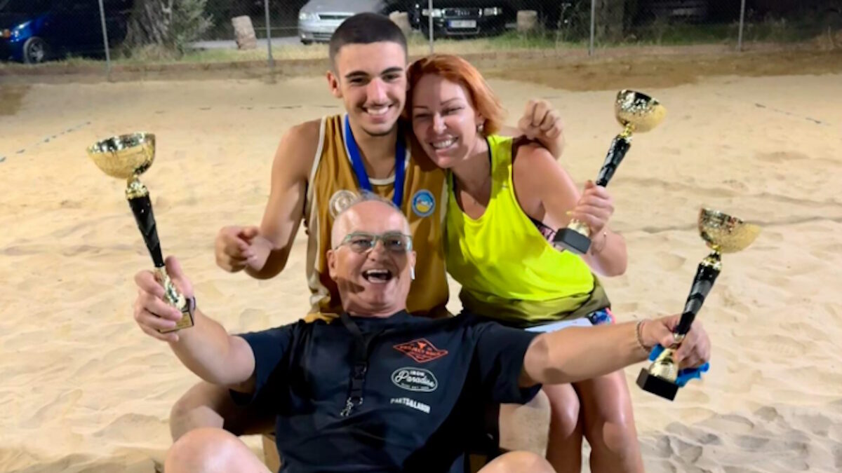 Πύργος: Συγκλονίζει ο πατέρας του 18χρονου που σκοτώθηκε  μετά από πτώση από μπαλκόνι – «Η απουσία του άφησε κενό που δεν γεμίζει ποτέ»