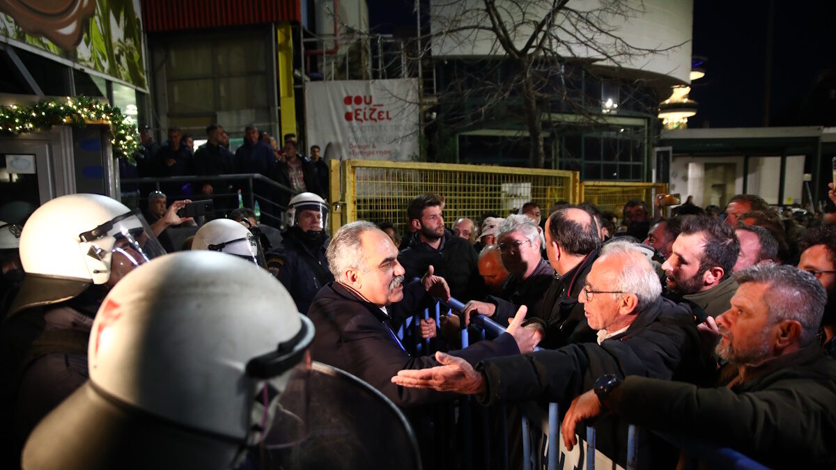 Διαμαρτυρία αγροτών και κτηνοτρόφων στα εγκαίνια της 31ης έκθεσης Agrotica, στην Θεσσαλονίκη