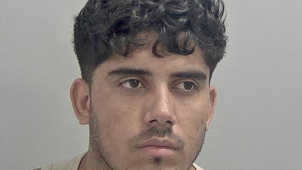 O Ahmad Mulakhil, 23 ετών