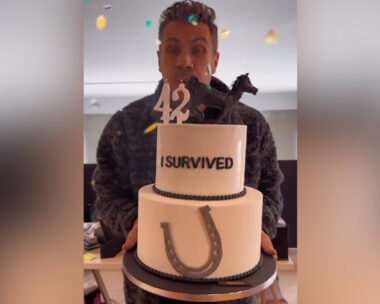 Άκης Πετρετζίκης