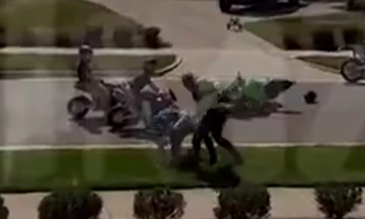 Άλαν Ρίτσον: Ο γνωστός ηθοποιός χτύπησε άγρια τον γείτονά του μπροστά στα παιδιά του – Δείτε βίντεο