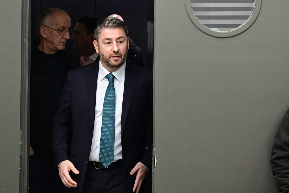 Ανακωχή στο ΠΑΣΟΚ ελέω συνεδρίου: Το μανιφέστο Ανδρουλάκη, η παρέμβαση Δούκα και οι ομιλίες των κορυφαίων