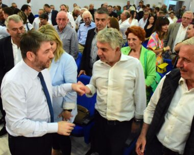 Ο Νίκος Ανδρουλάκης και ο Οδυσσέας Κωνσταντινόπουλος