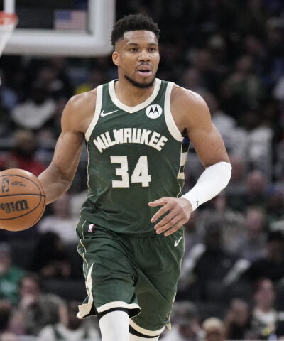 Ο Γιάννης Αντετοκούνμπο