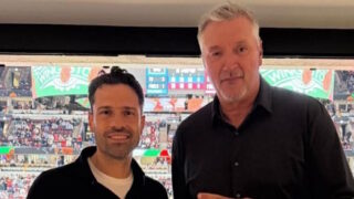 Ο Κωνσταντίνος Αργυρός με τον Τόνι Κούκοτς