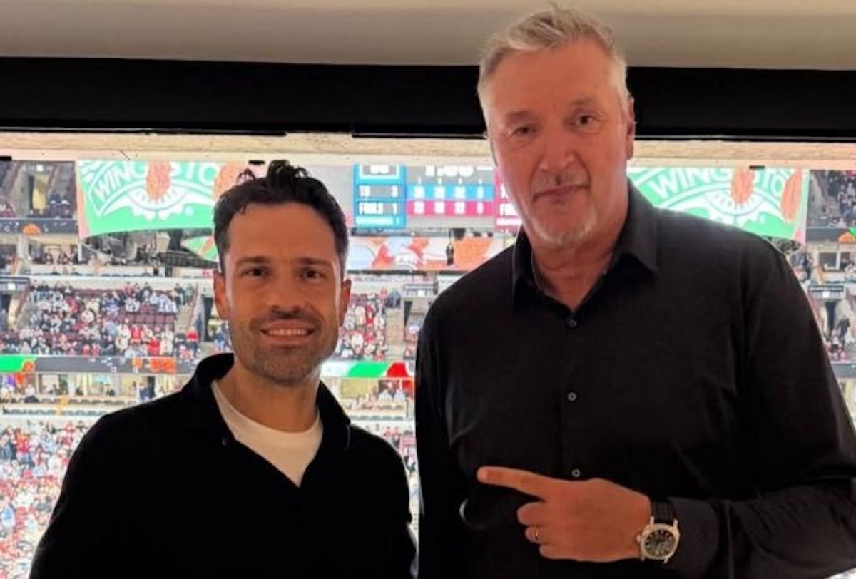 Ο Κωνσταντίνος Αργυρός με τον Τόνι Κούκοτς