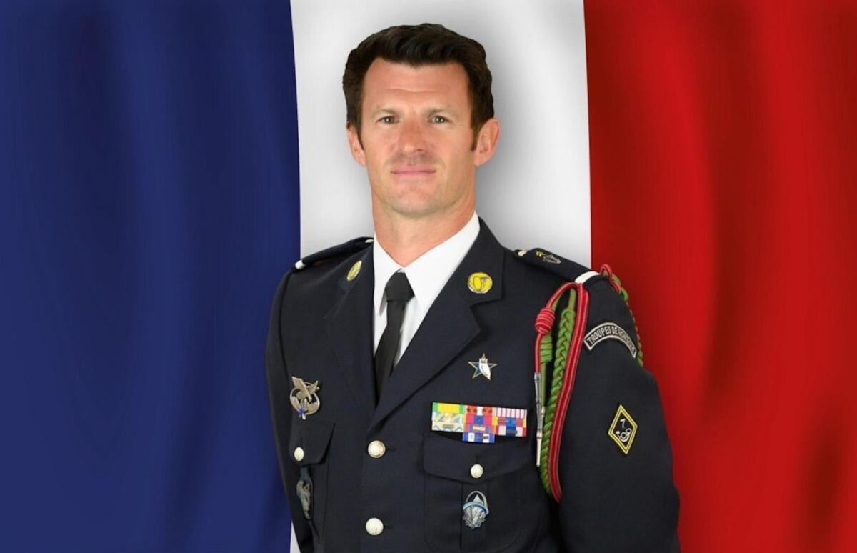 Μέση Ανατολή: Ο Αρνό Φριόν είναι ο Γάλλος στρατιώτης που σκοτώθηκε από drone – Δόθηκε στη δημοσιότητα η φωτογραφία του