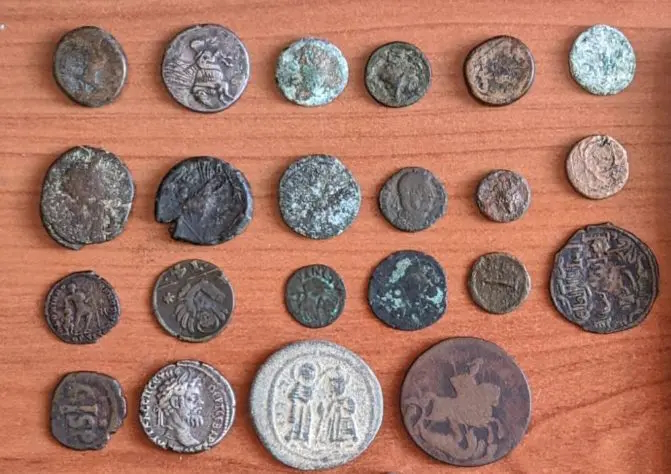 41χρονος στην Κέρκυρα κατείχε 22 αρχαία νομίσματα