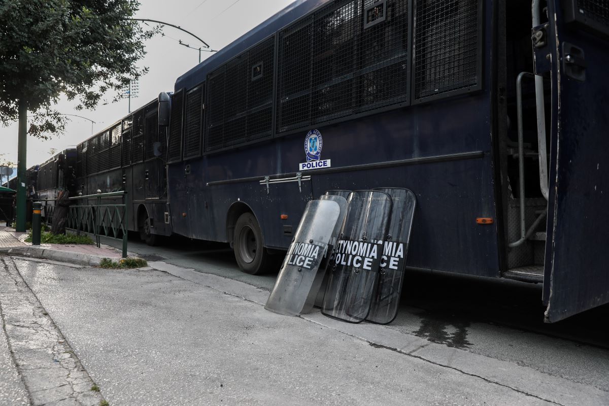 Δυνάμεις της Αστυνομίας έξω από το Εφετείο