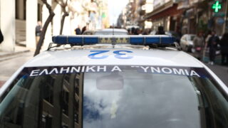 Συγκέντρωση εργαζομένων στα δημόσια νοσοκομεία στην πλατεία Μαβίλη και πορεία στο υπουργείο Οικονομικών και στο υπουργείο Υγείας, Τετάρτη 19 Μαρτίου 2025. Η Πανελλήνια Ομοσπονδία Εργαζομένων στα Δημόσια Νοσοκομεία (ΠΟΕΔΗΝ), πραγματοποίησε εικοσιτετράωρη απεργία στην περιφέρεια και στάση εργασίας στην Αττική, ζητώντας την επίλυση οικονομικών και θεσμικών αιτημάτων. (ΣΩΤΗΡΗΣ ΔΗΜΗΤΡΟΠΟΥΛΟΣ/EUROKINISSI)