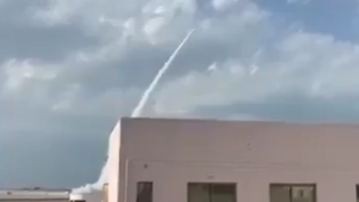 NYT: Βαλλιστικοί πύραυλοι εκτοξεύτηκαν από το Μπαχρέιν προς το Ιράν – Η πρώτη αμερικανική επίθεση από χώρα του Κόλπου