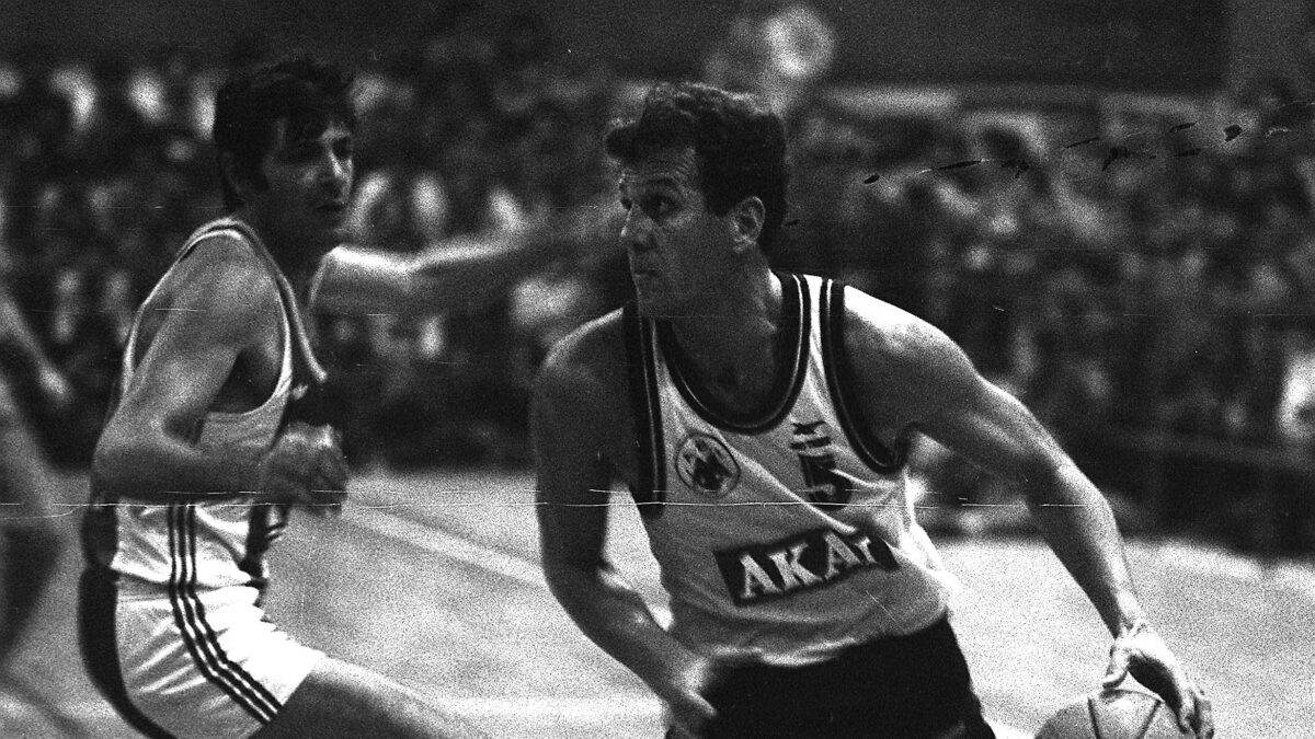 Βασίλης Γκούμας: Τα συλλυπητήρια από ΕΟΚ, GBL, Παναθηναϊκό και Ολυμπιακό για το θάνατο του «αυτοκράτορα» του ελληνικού μπάσκετ