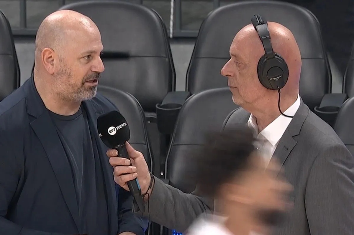 Ο Μποζίκας την ώρα των δηλώσεών του στην ΕΡΤ