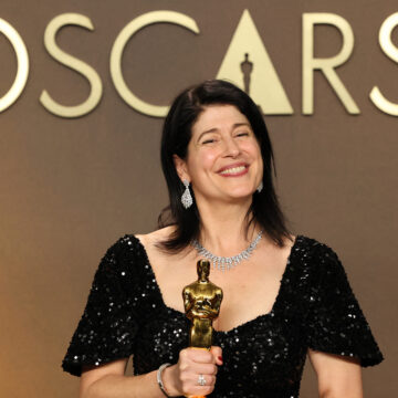 Cassandra Kulukundis poses with the Oscar for Best Casting for "One Battle after Another" in the Oscars photo room at the 98th Academy Awards in Hollywood, Los Angeles, California, U.S., March 15, 2026. REUTERS/Mario Anzuoni