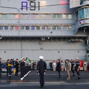 Ο Γάλλος Πρόεδρος, French President Emmanuel Macron στο αεροπλανοφόρο «Charles de Gaulle»