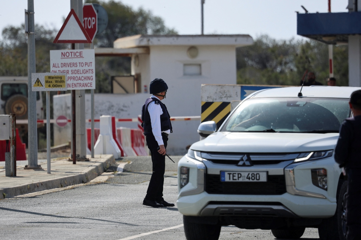 βρετανική βάση στο Ακρωτήρι