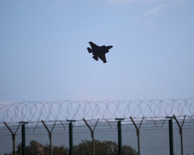 Μαχητικό στη βάση Ακρωτήρι