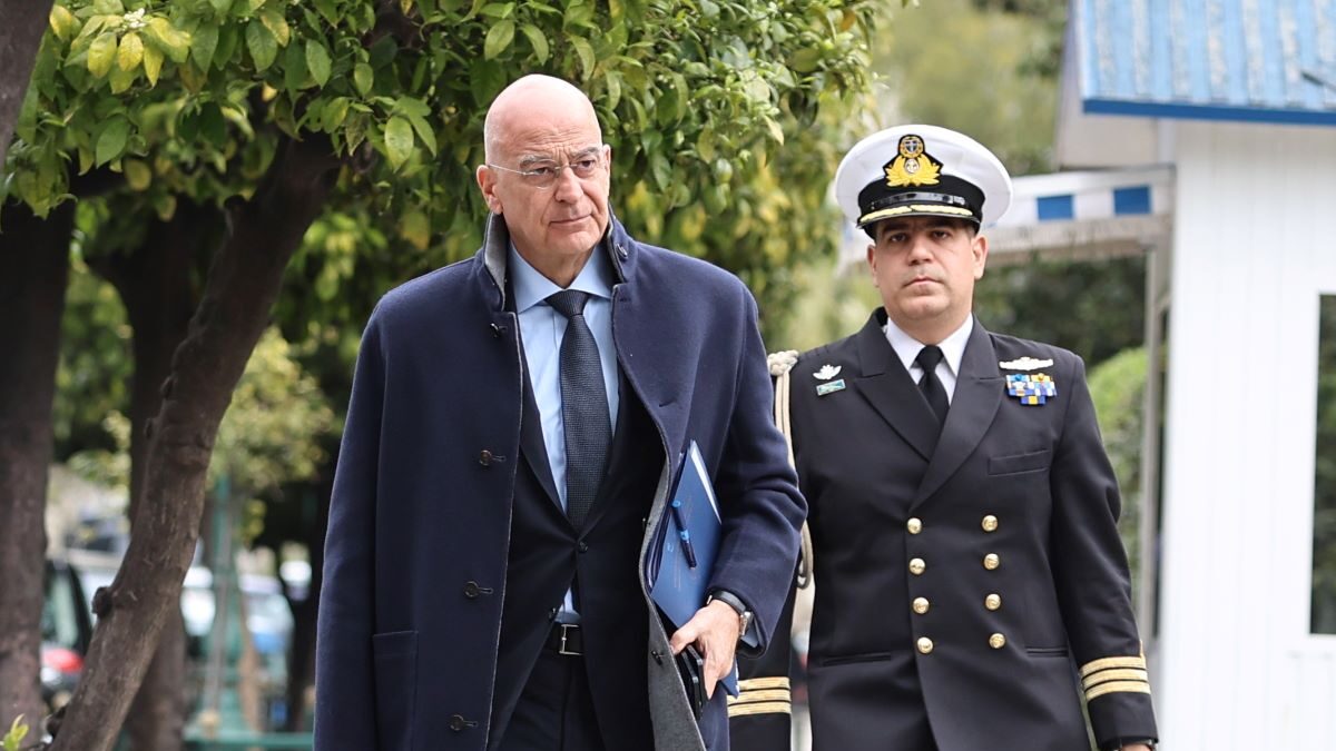 Ο υπουργός Εθνικής Άμυνας Νίκος Δένδιας προσέρχεται στο ΚΥΣΕΑ