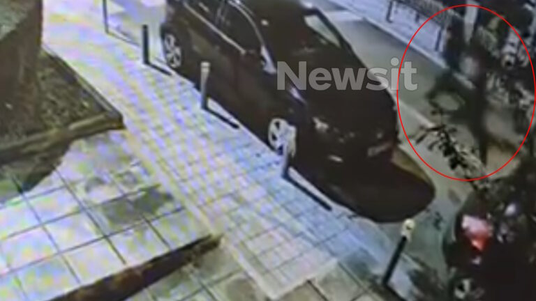 Καλαμαριά: Παραδόθηκε ο 23χρονος που αναζητούνταν για τη δολοφονία του 20χρονου – «Μου επιτέθηκαν 5 άτομα»