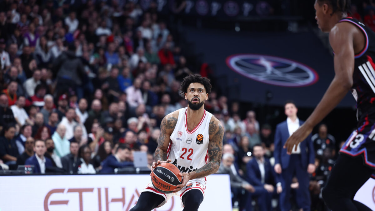 Ο Ντόρσεϊ κόντρα στην Παρί