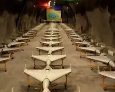 Σειρές με drones και ρουκέτες στην υπόγεια πόλη πυραύλων του Ιράν