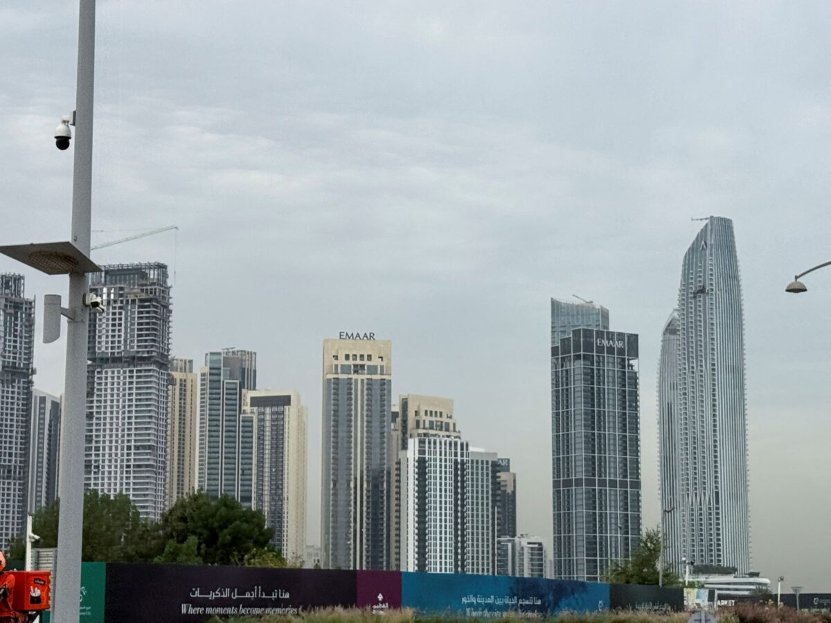 Πολυώροφο κτίριο στο Ντουμπάι χτυπήθηκε από drone