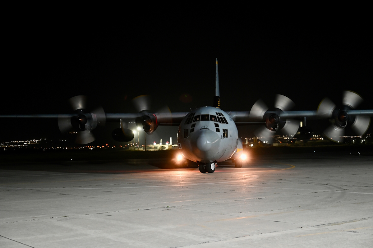 Επαναπατρισμός Ελλήνων πολιτών από το Ντουμπάι με C-130 της Πολεμικής Αεροπορίας