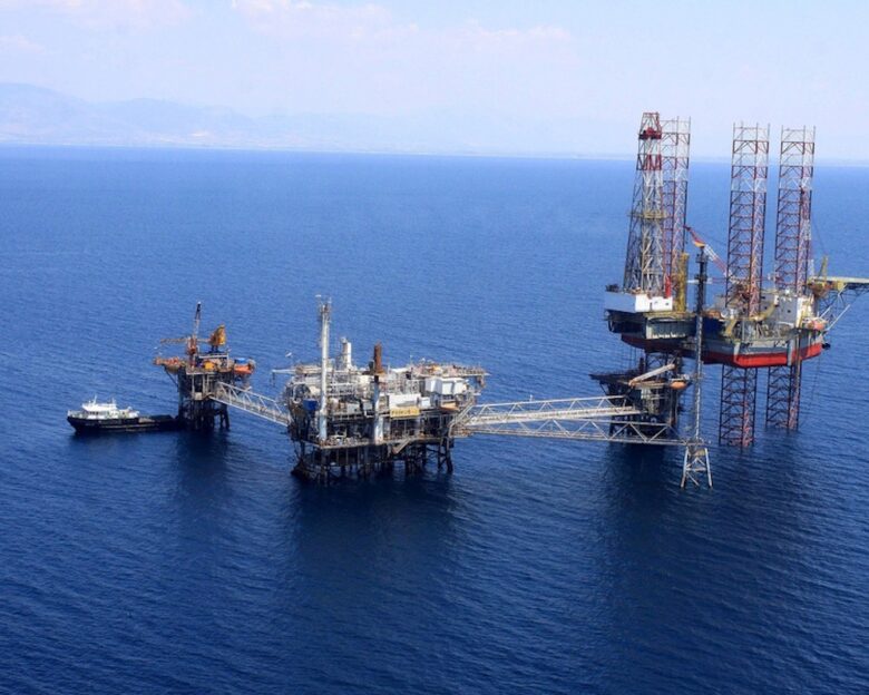 Το πλωτο γεωτρύπανο στον Πρίνο