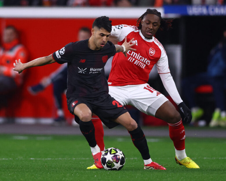 Μονομαχία στο παιχνίδι Μπάγερ Λεβερκούζεν - Άρσεναλ