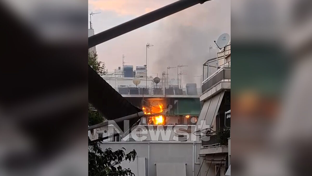 Φωτιά σε διαμέρισμα στου Γκύζη: Φιάλη υγραερίου εκτοξεύτηκε 50 μέτρα – «Μας άνοιξε τρύπα στον εξωτερικό τοίχο»