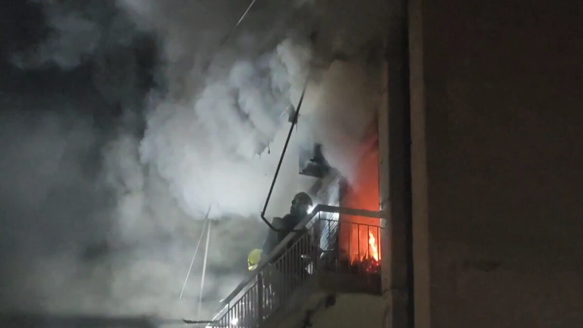 Φωτιά σε διαμέρισμα στο Ταύρος