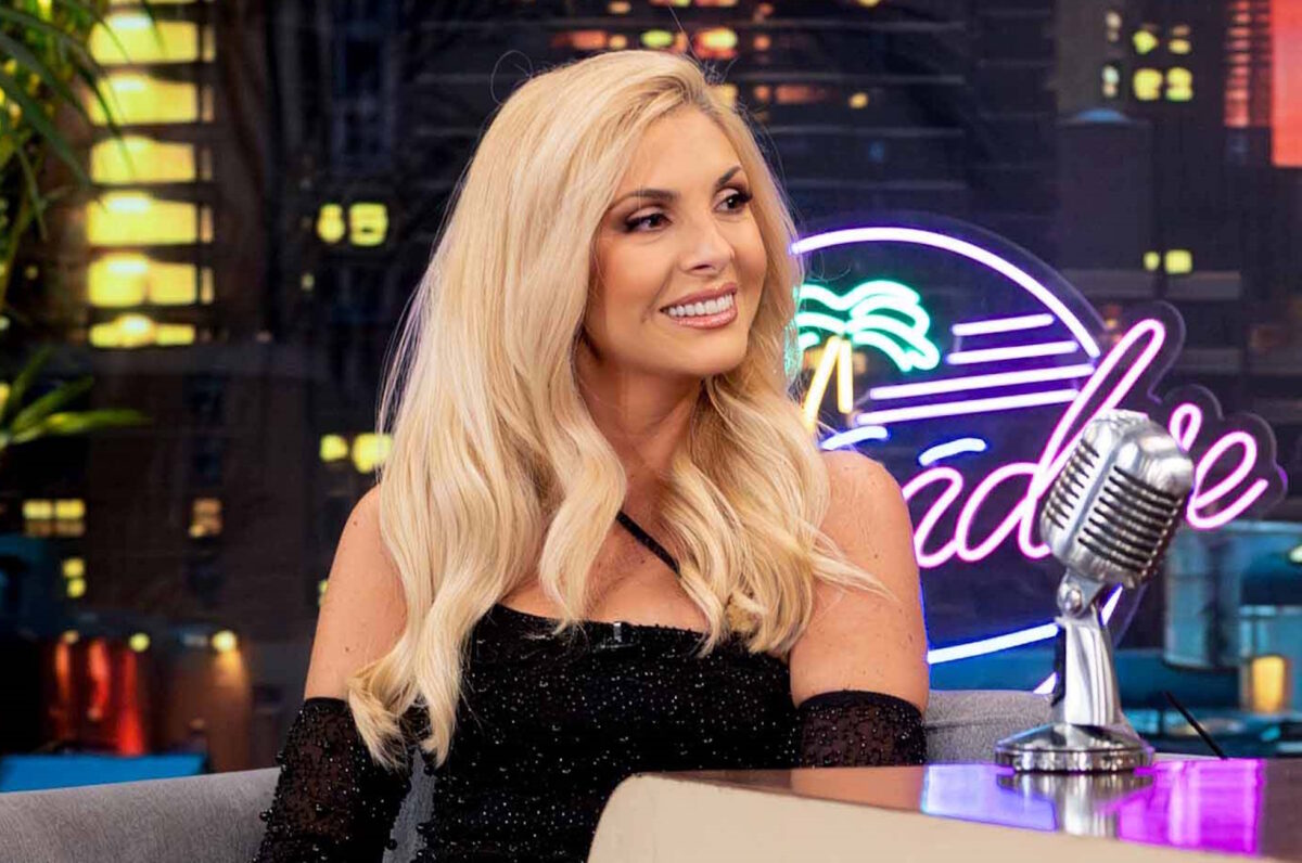 Η Φαίη Φώτου απέναντι από τον Γρηγόρη Αρναούτογλου