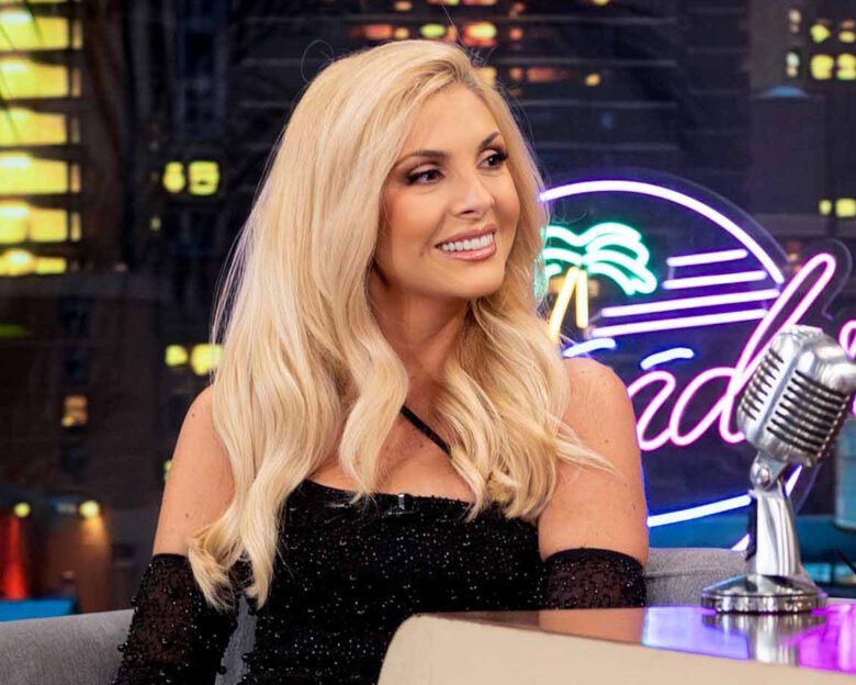 Η Φαίη Φώτου απέναντι από τον Γρηγόρη Αρναούτογλου